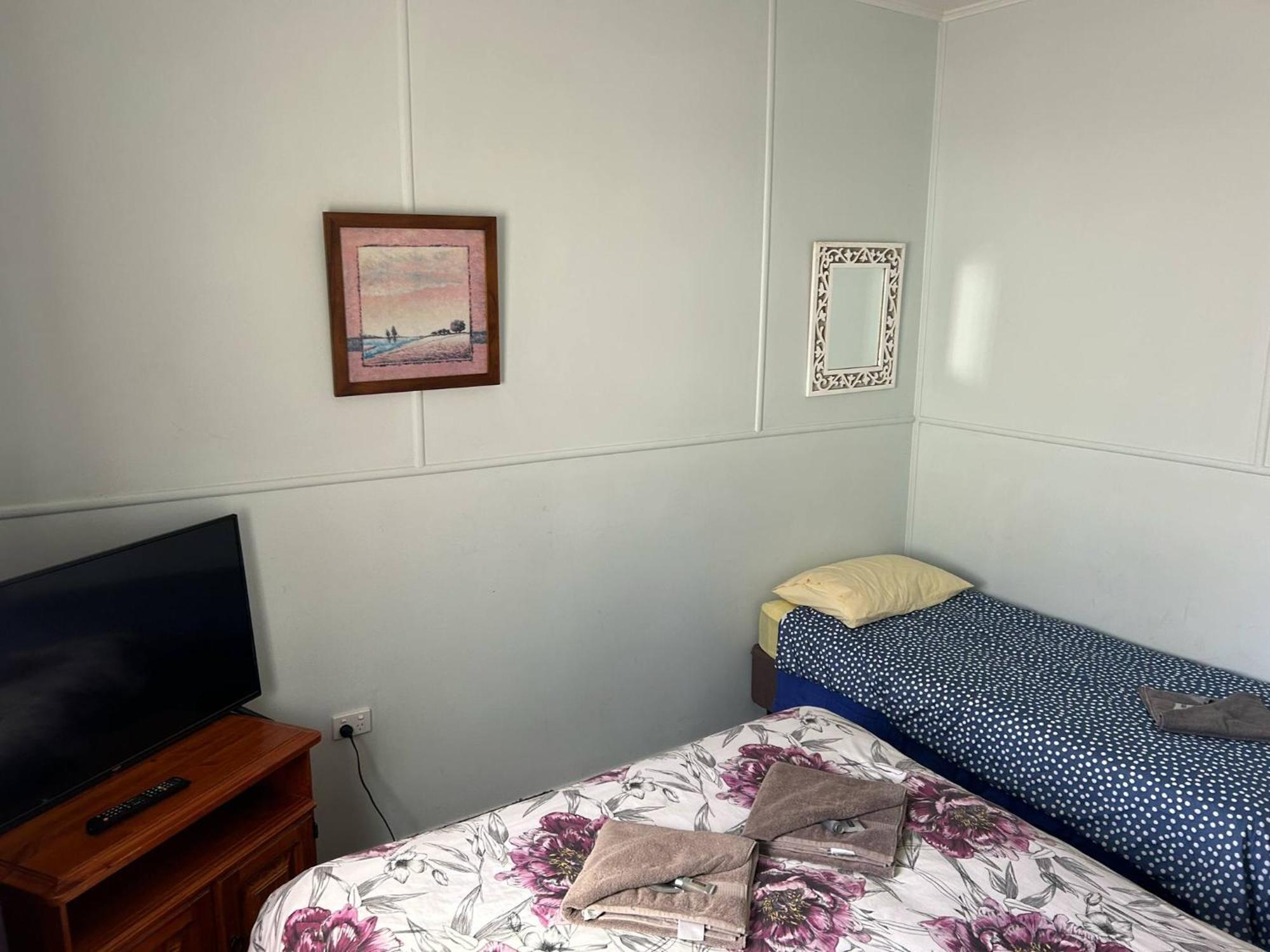 Gundy Pub & Caravan Park Gundiah Экстерьер фото